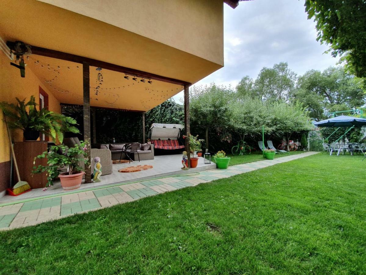 Casa Lucky Hotel Rîşnov Luaran gambar