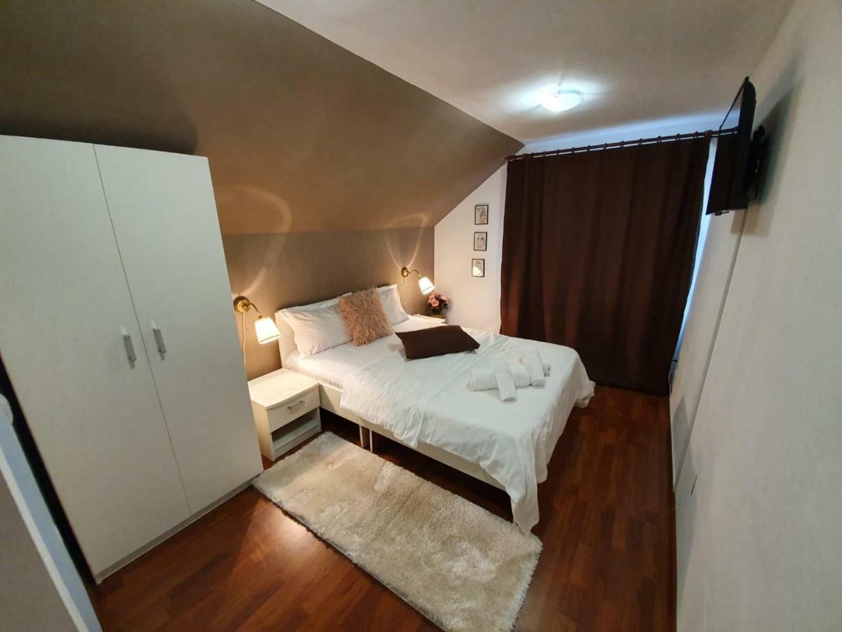 Casa Lucky Hotel Rîşnov Luaran gambar