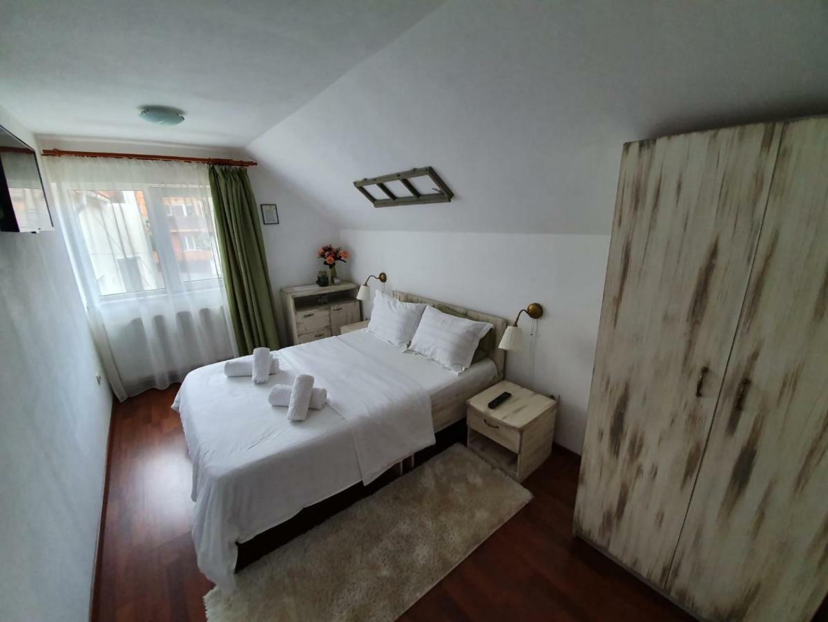 Casa Lucky Hotel Rîşnov Luaran gambar