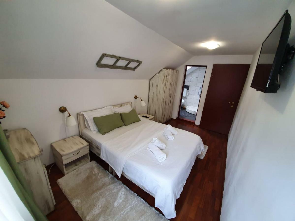Casa Lucky Hotel Rîşnov Luaran gambar